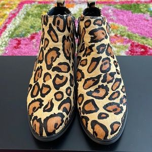 Blondo tami leopard print calf hair booties